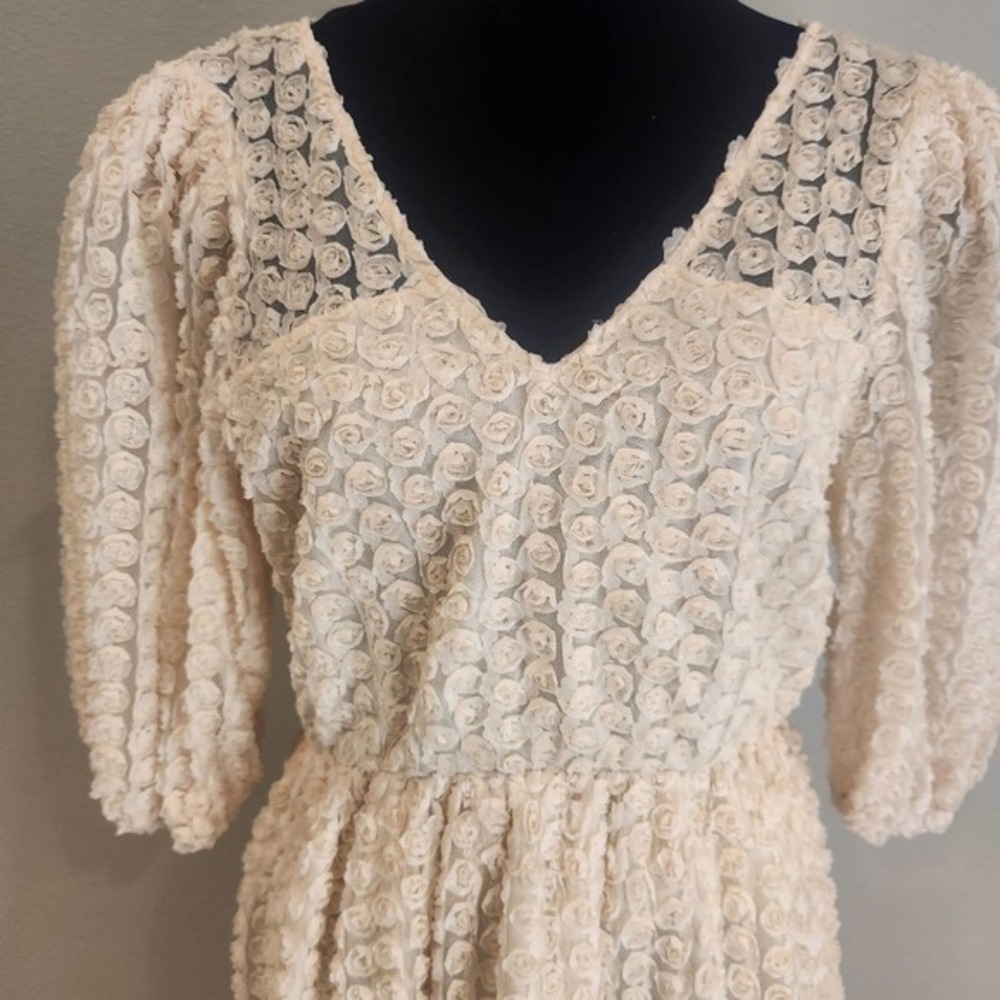 La'Ven Endless Roses Ivory Tiered Midi Puff Sleeve Dress Size M - Picture 4 of 8